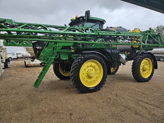2020 John Deere R4045 Equipment Image0