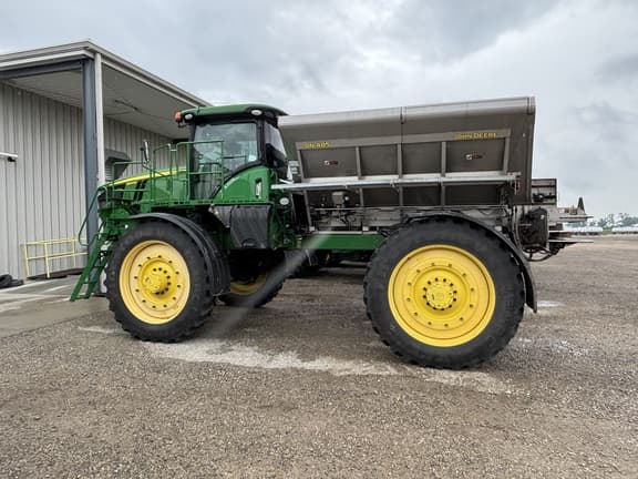 Image of John Deere R4045 equipment image 4