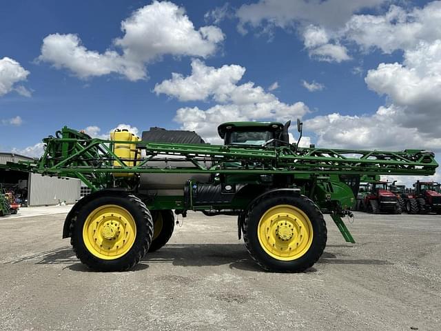 Image of John Deere R4045 equipment image 3