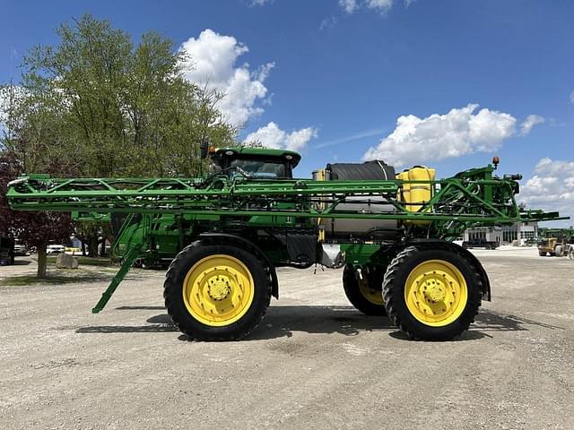 Image of John Deere R4045 equipment image 2