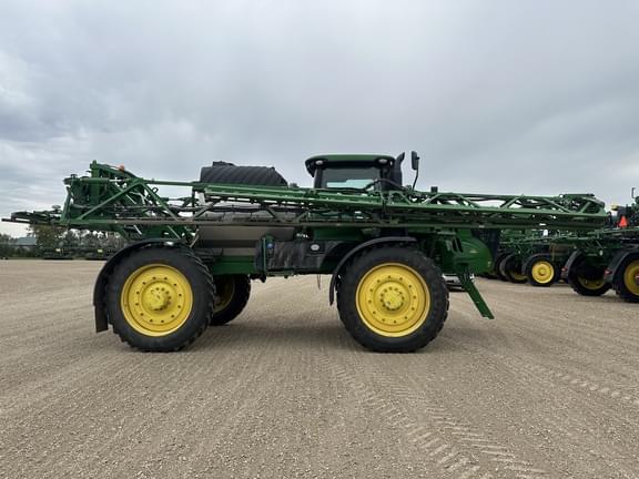 Image of John Deere R4045 equipment image 4