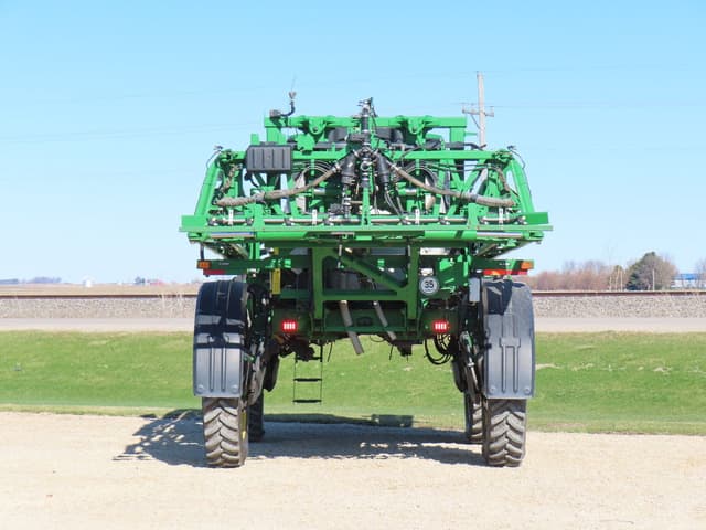 Image of John Deere R4045 equipment image 3