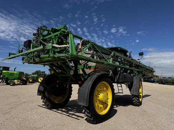 Image of John Deere R4045 equipment image 4