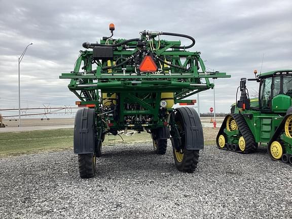 Image of John Deere R4045 equipment image 3