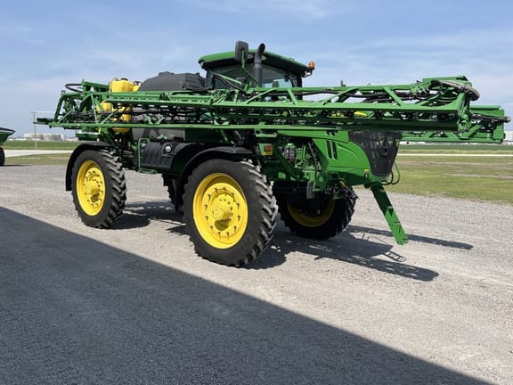 2020 John Deere R4045 Equipment Image0
