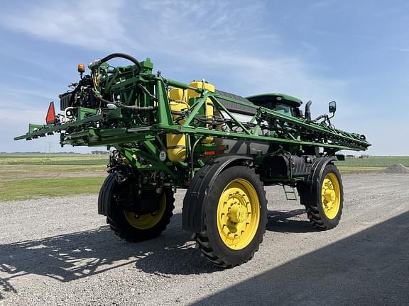 Image of John Deere R4045 equipment image 3