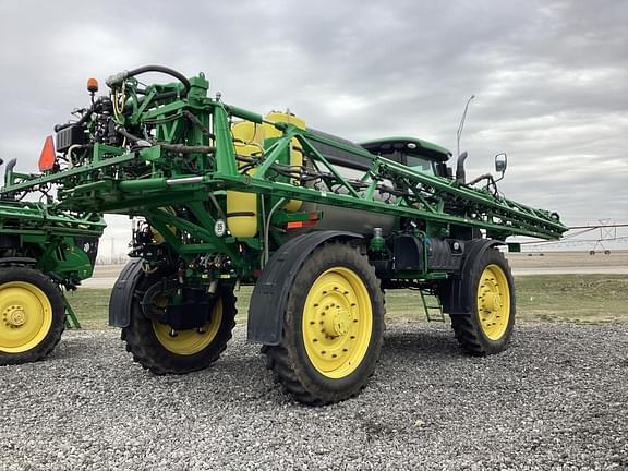 Image of John Deere R4045 equipment image 2