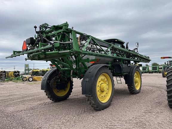 Image of John Deere R4045 equipment image 2