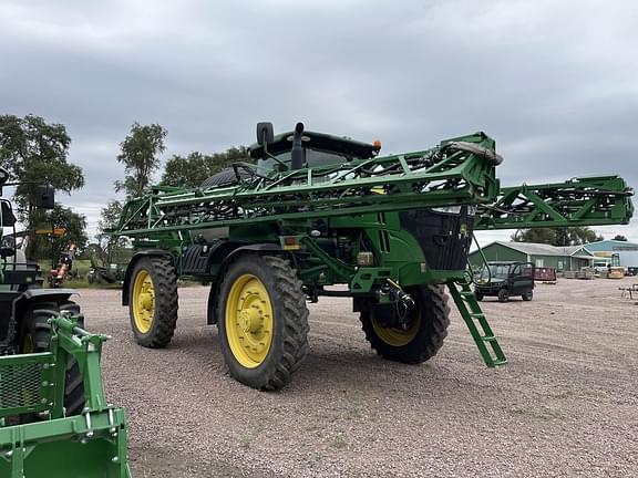 Image of John Deere R4045 equipment image 1