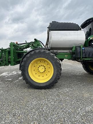 Image of John Deere R4045 equipment image 4
