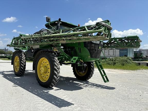 Image of John Deere R4045 equipment image 4