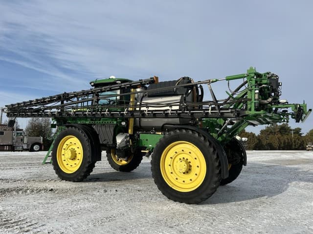 Image of John Deere R4045 equipment image 4