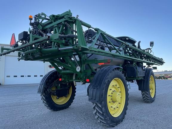 Image of John Deere R4045 equipment image 4