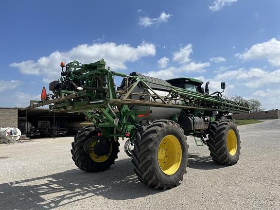 Image of John Deere R4045 equipment image 4