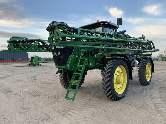 Main image John Deere R4045