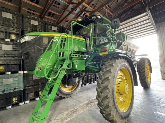 2020 John Deere R4045 Equipment Image0