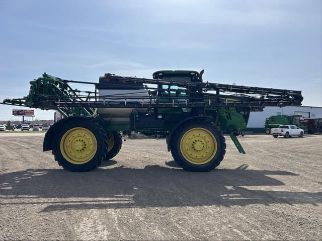 Image of John Deere R4045 equipment image 3