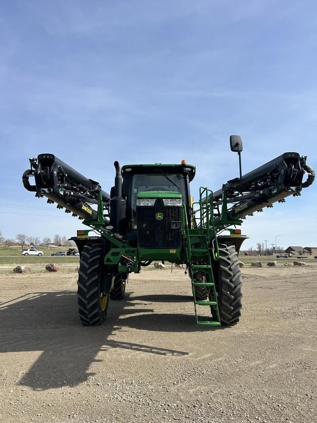 Image of John Deere R4045 equipment image 1