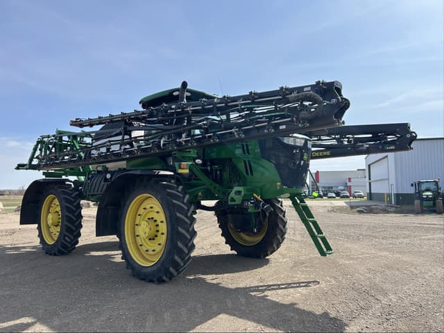 Image of John Deere R4045 equipment image 2