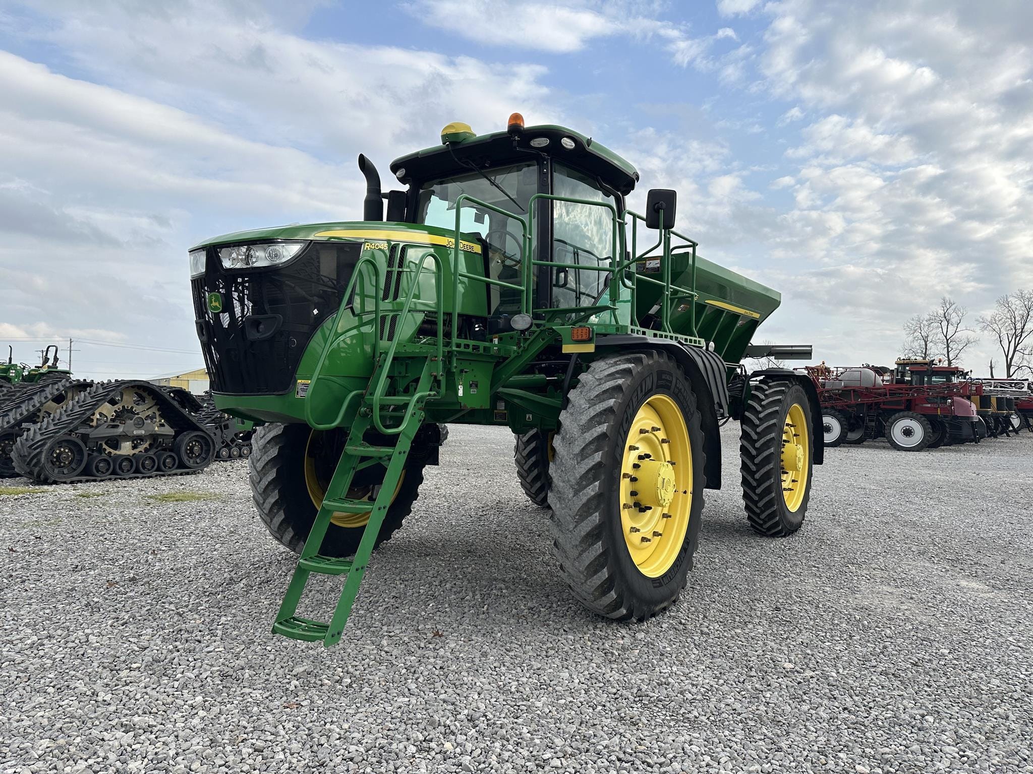 2020 John Deere R4045 Equipment Image0