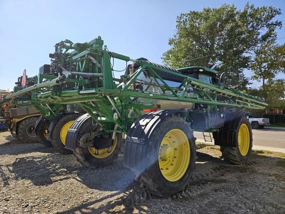 Image of John Deere R4045 equipment image 3