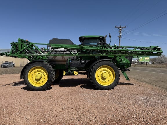 2020 John Deere R4045 Equipment Image0