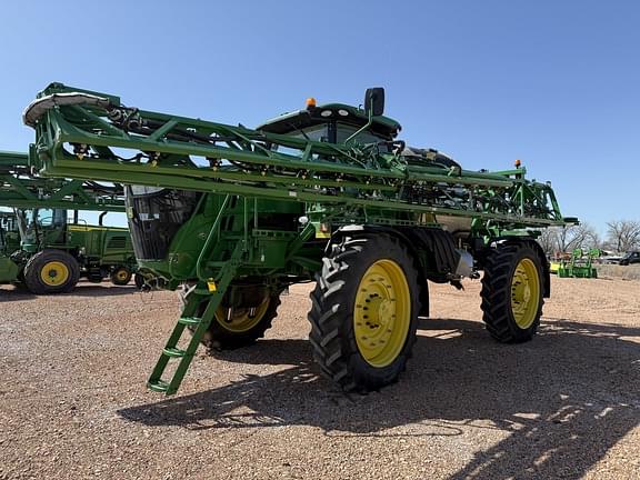 Image of John Deere R4045 equipment image 1