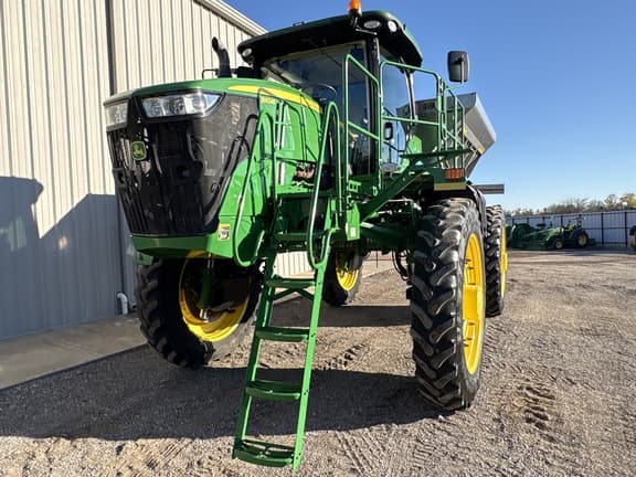 Image of John Deere R4045 equipment image 4