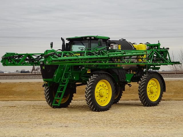 Image of John Deere R4045 equipment image 2