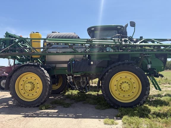 Image of John Deere R4045 equipment image 2
