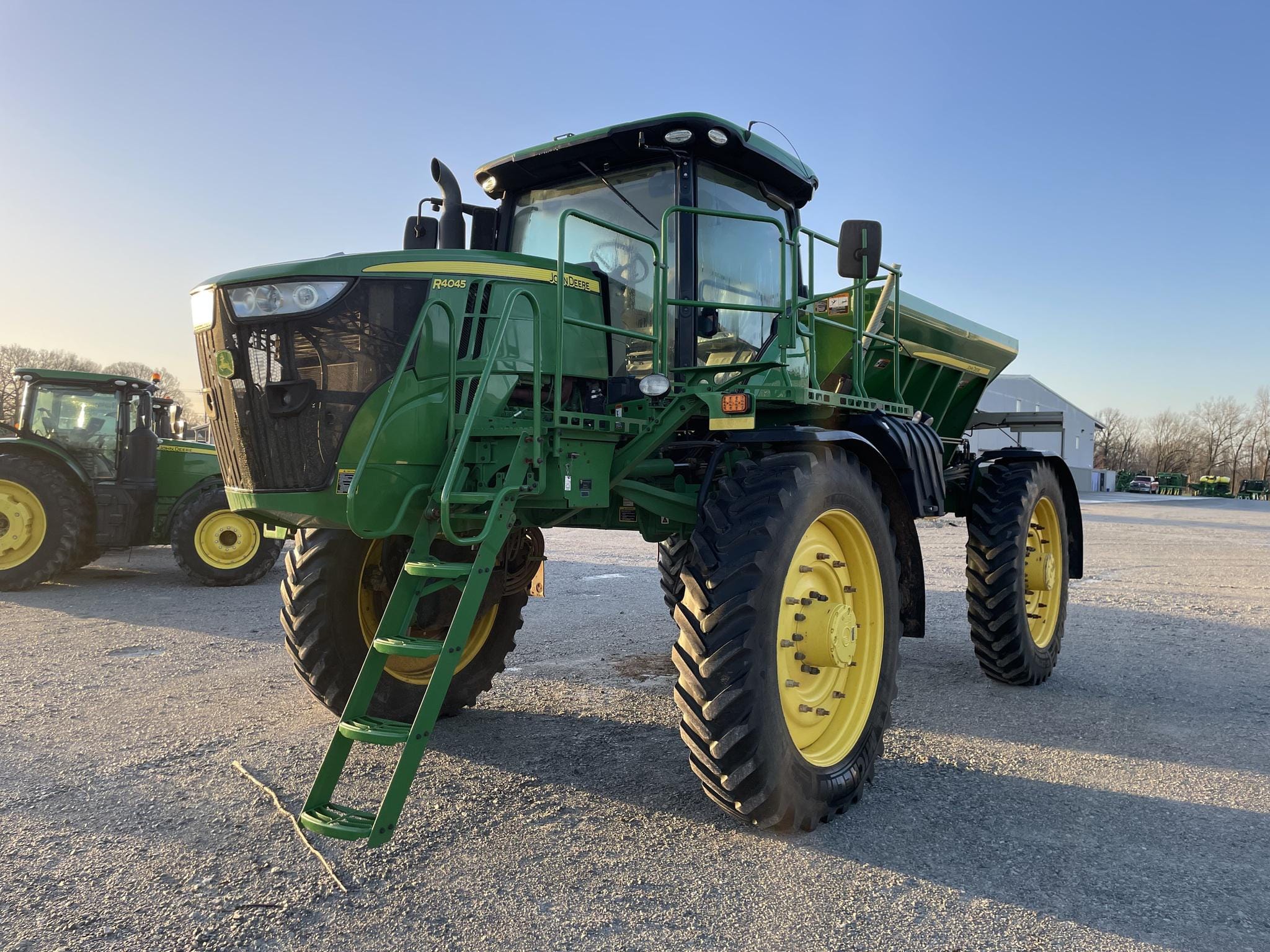 Main image John Deere R4045