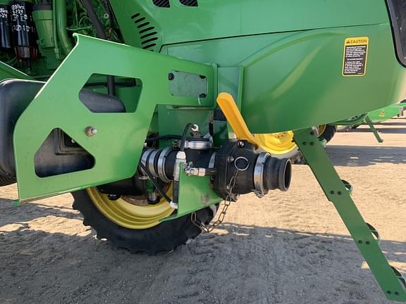 Image of John Deere R4045 equipment image 4