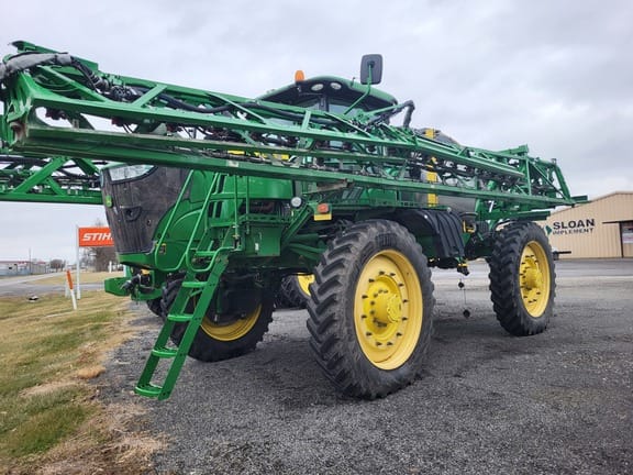 Main image John Deere R4045