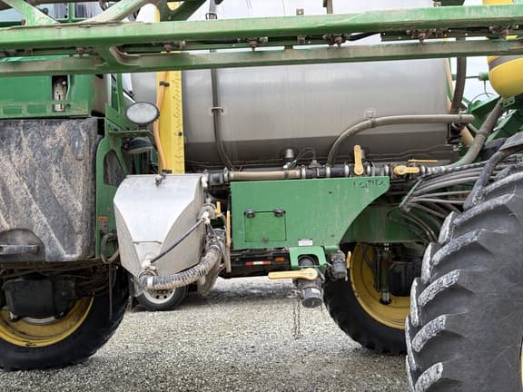 Image of John Deere R4045 equipment image 3