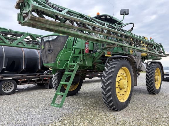 Image of John Deere R4045 equipment image 2