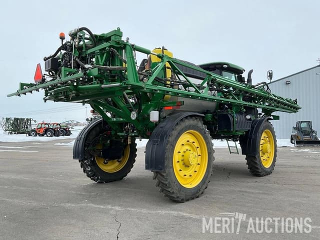 Image of John Deere R4045 equipment image 4