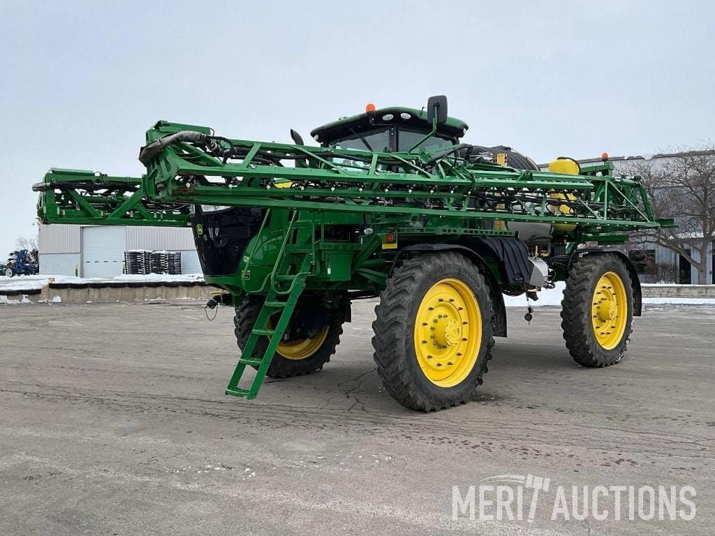 2020 John Deere R4045 Equipment Image0