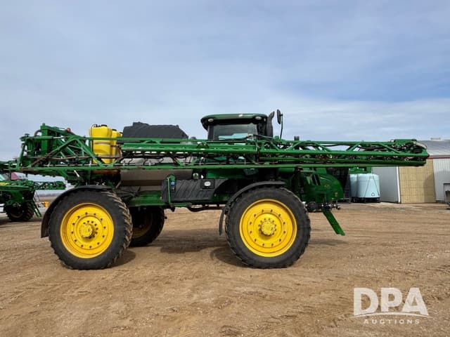 Image of John Deere R4045 equipment image 3