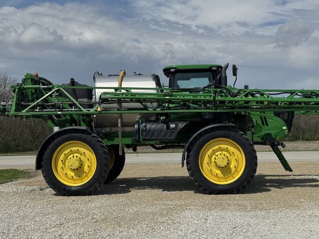 Image of John Deere R4060 equipment image 3