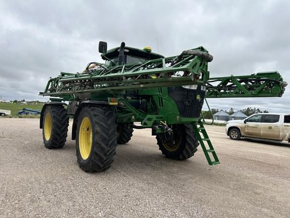 Image of John Deere R4060 equipment image 2