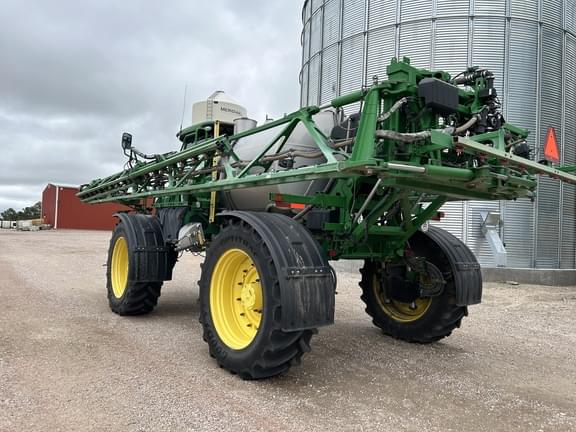 Image of John Deere R4060 equipment image 1