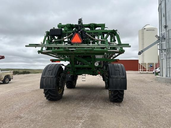 Image of John Deere R4060 equipment image 4