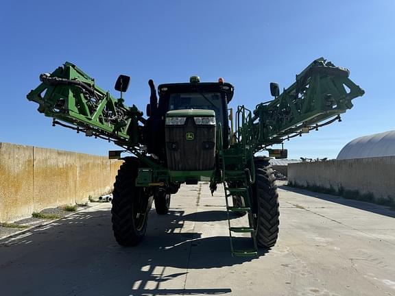 Image of John Deere R4060 equipment image 1