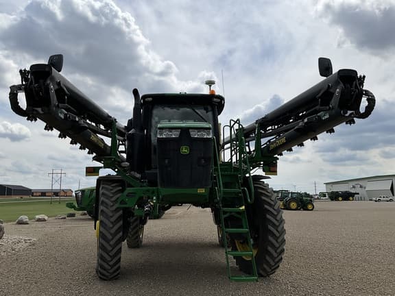 Image of John Deere R4060 equipment image 4