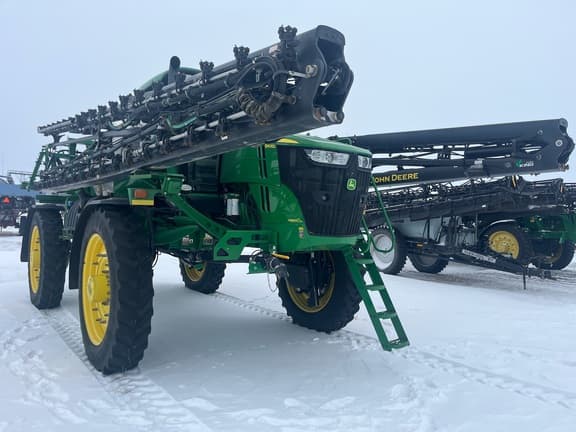 Image of John Deere R4060 equipment image 4