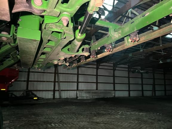 Image of John Deere R4060 equipment image 3