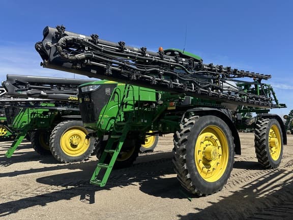 Image of John Deere R4060 equipment image 4