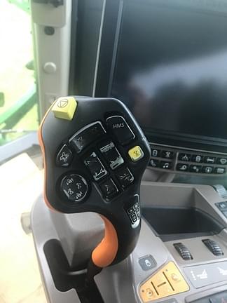 Image of John Deere R4060 equipment image 4