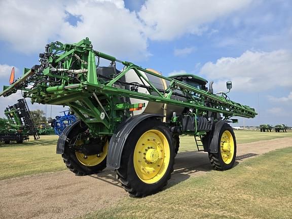 Image of John Deere R4060 equipment image 2