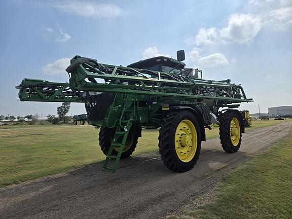 Image of John Deere R4060 equipment image 4